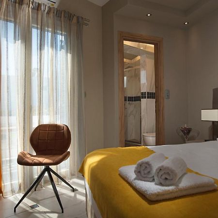 Angelica'S Deluxe Rooms In Adamas מראה חיצוני תמונה