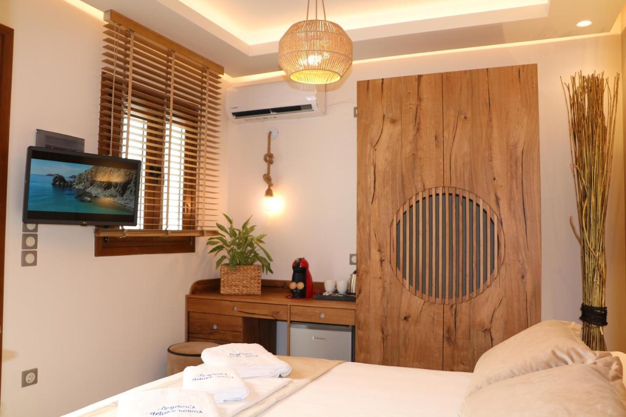 Angelica'S Deluxe Rooms In Adamas מראה חיצוני תמונה