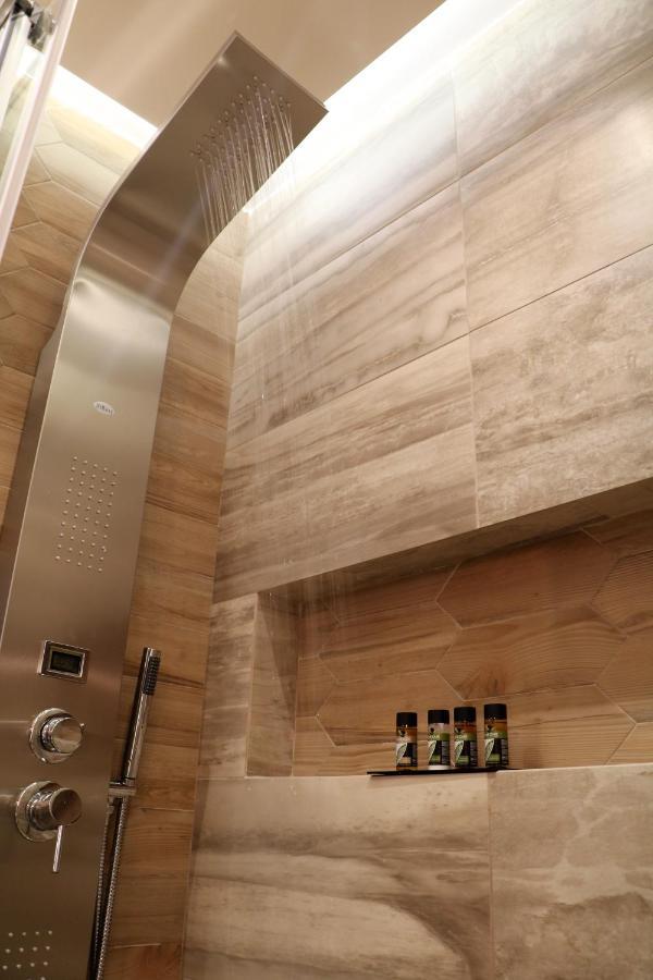 Angelica'S Deluxe Rooms In Adamas מראה חיצוני תמונה